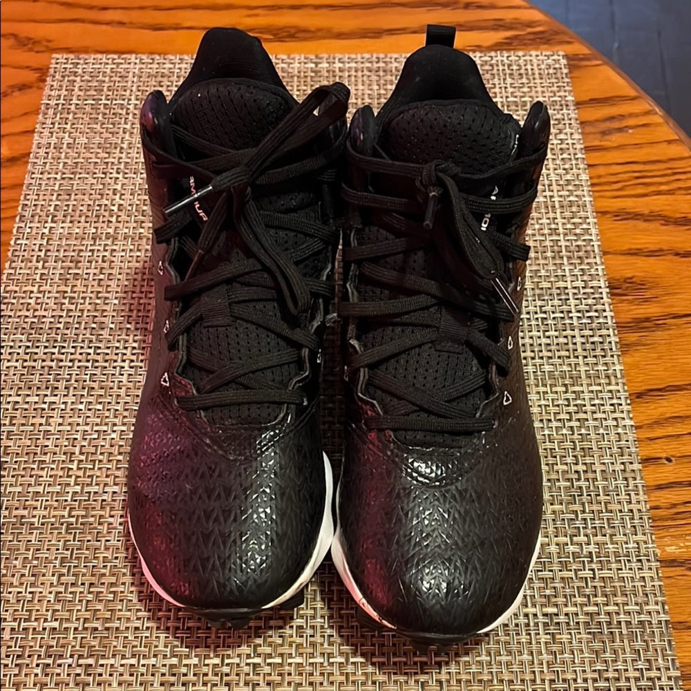 Under Armour Black Sneakers with Ombre Design and White Sole